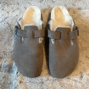 Birkenstock Boston Shearling Suede Clog, Grey size 38, Fur lined